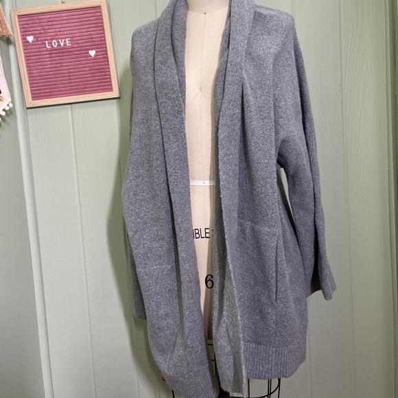 Vince Grey Heathered Shawl Collar Cardigan - Picture 2 of 7
